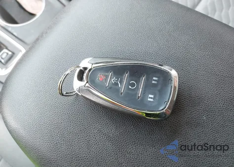 2019 Chevrolet Equinox Lt z USA, uszkodzony, nr VIN 2GNAXUEV3K6223985